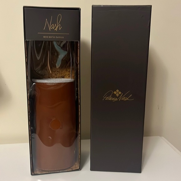 Patricia Nash, leather wine bottle carrier in gift box, new - Picture 4 of 8